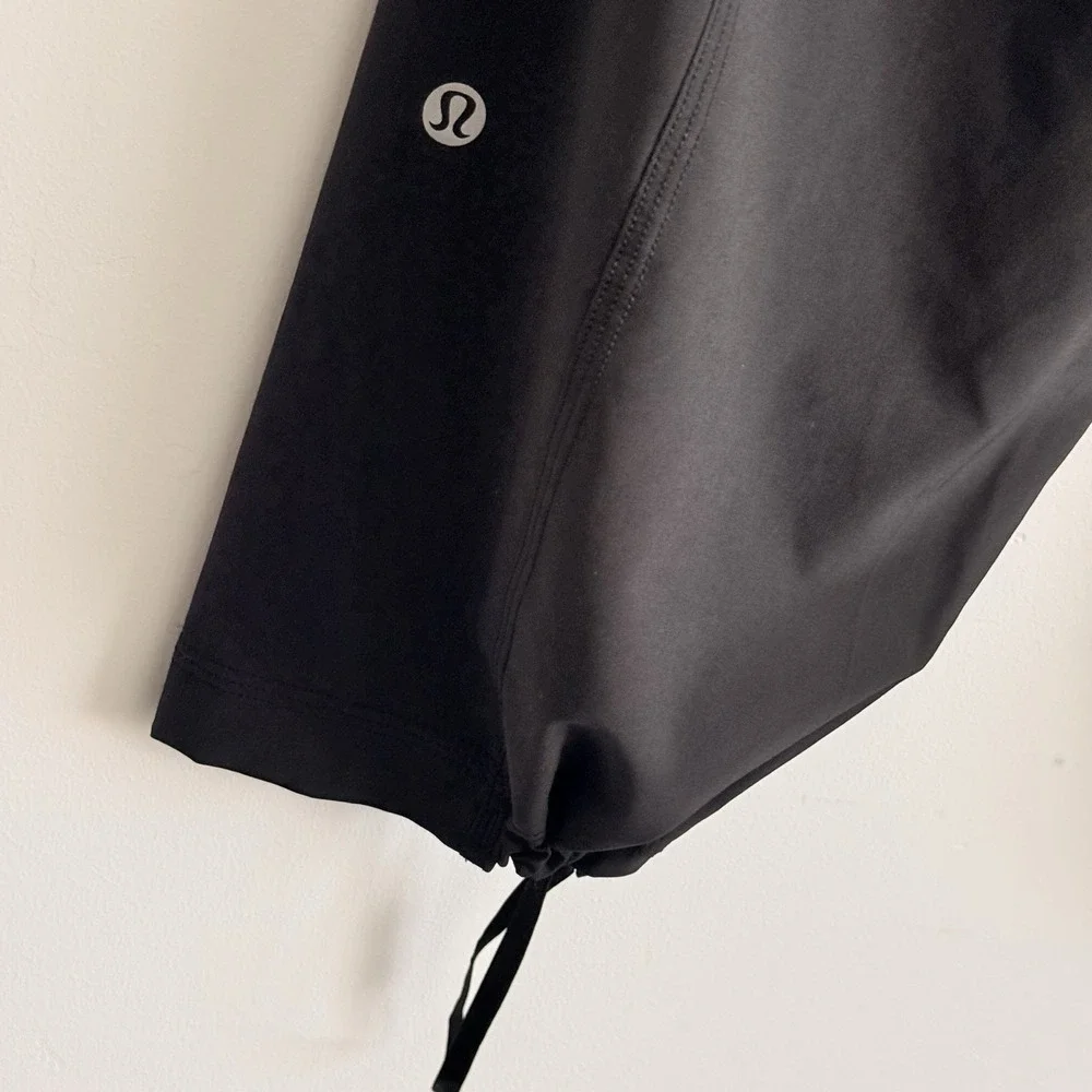 Lululemon Black Swift Crop Capri DANCE Studio Pants Woman 8‎ (RARE) Gorpcore